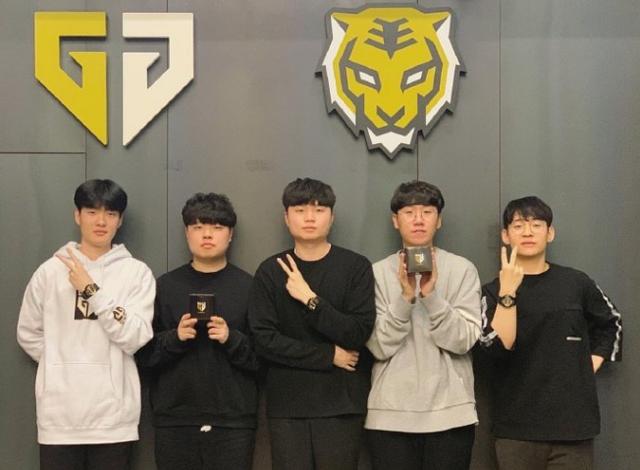 代的作用 代的作用